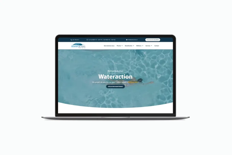 Site internet pisciniste présenté sur un ordinateur portable